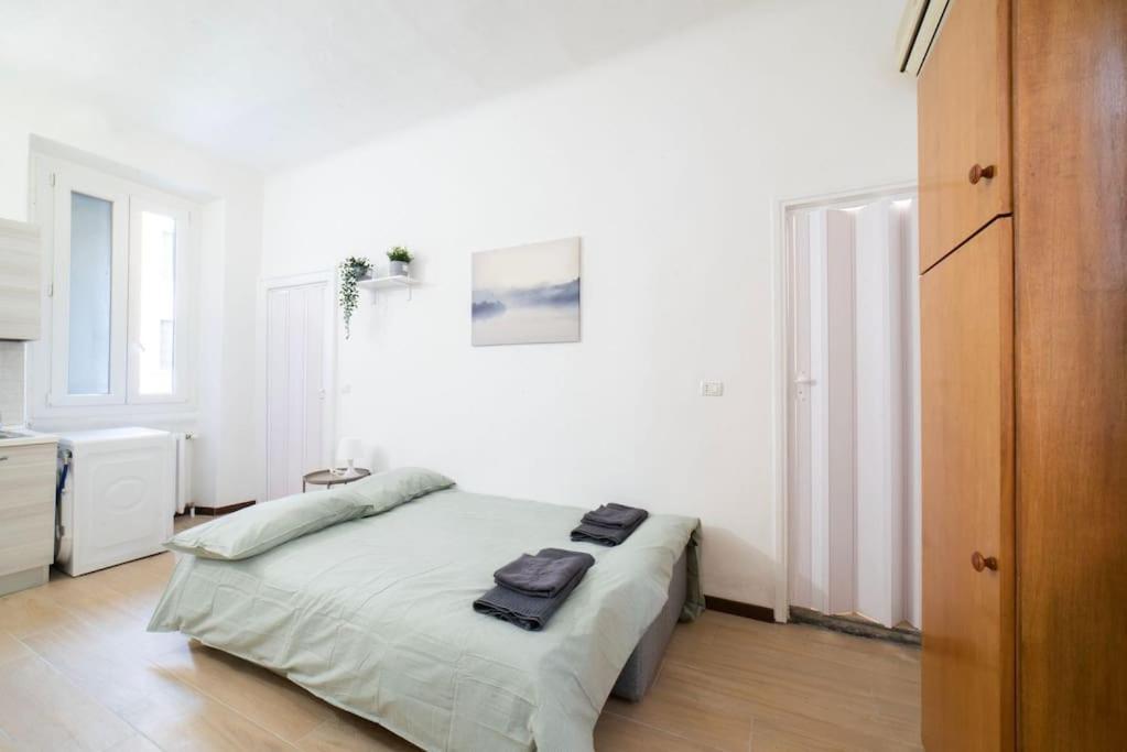 Apartment 4 Stops From The City Center Milán Exterior foto