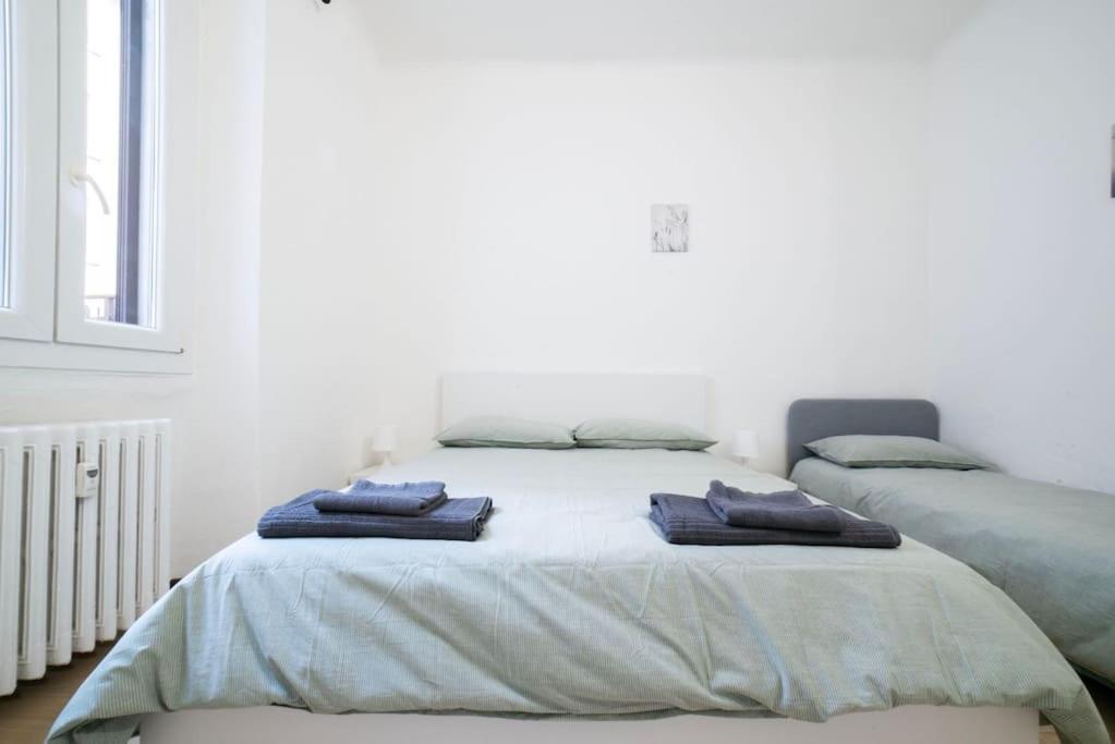 Apartment 4 Stops From The City Center Milán Exterior foto